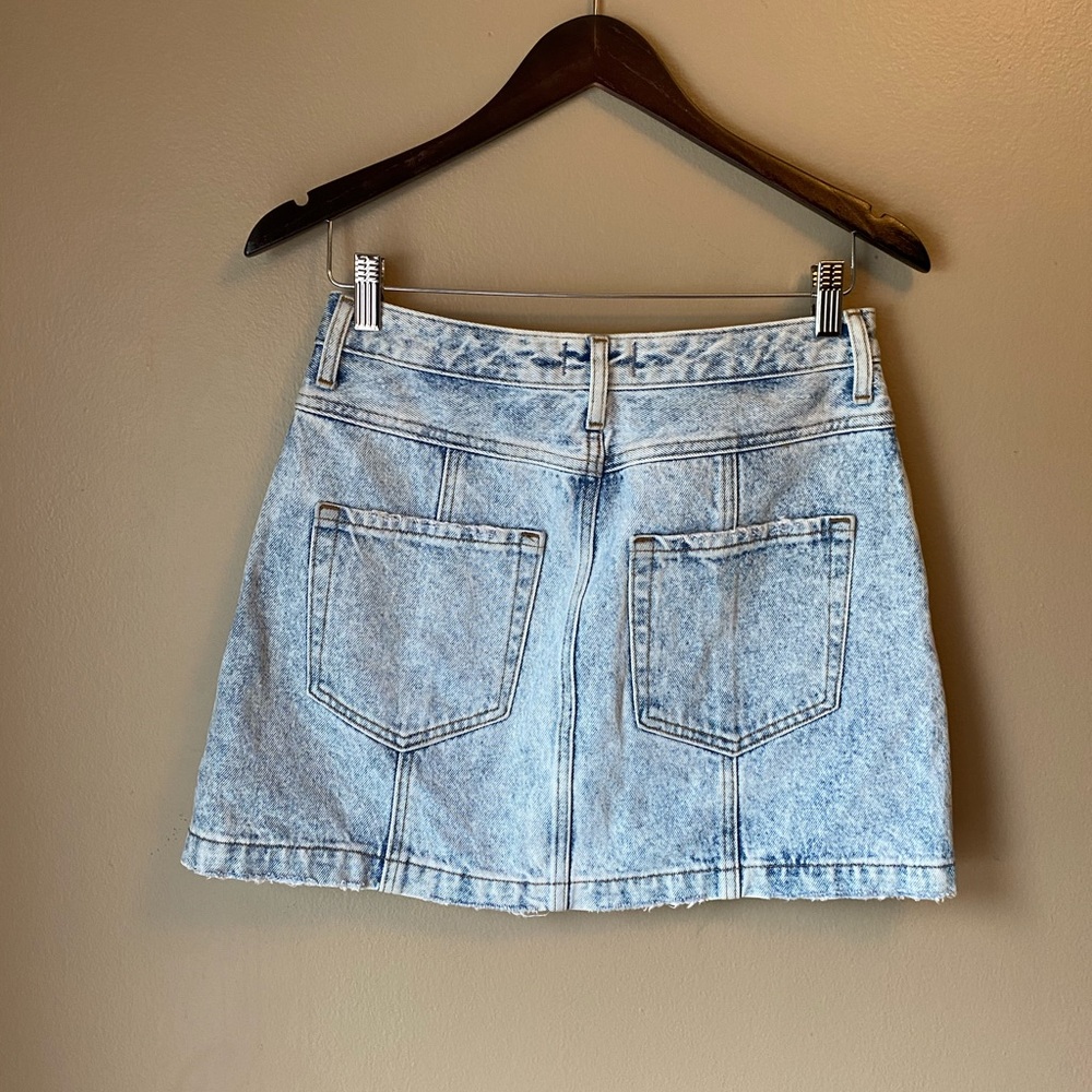 Abercrombie & Fitch High Rise Acid Wash Denim Mini Skirt - Picture 12 of 13